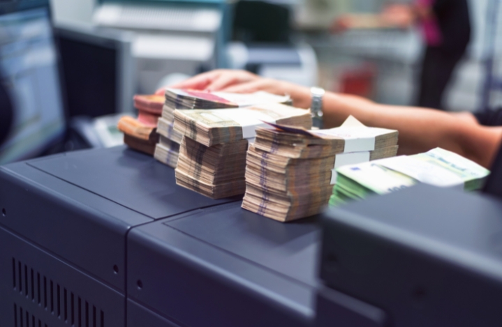 Banks & Financial