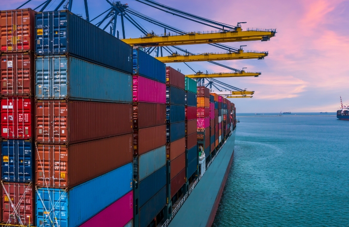 Courier, Freight Forwarders & Shipping